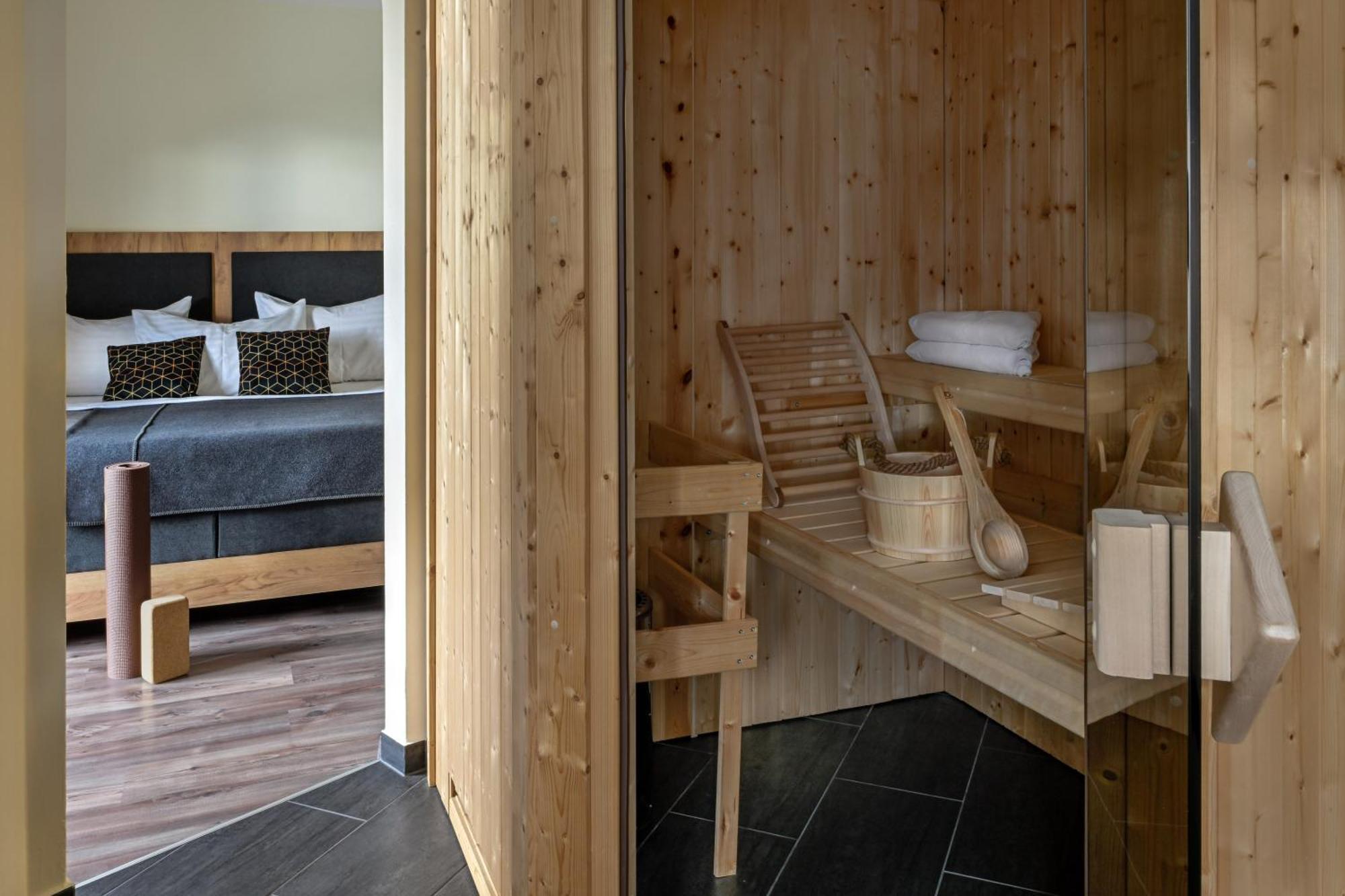 Alphatauern Health Resort - Adults Only 15 Plus اوبرتاورن المظهر الخارجي الصورة